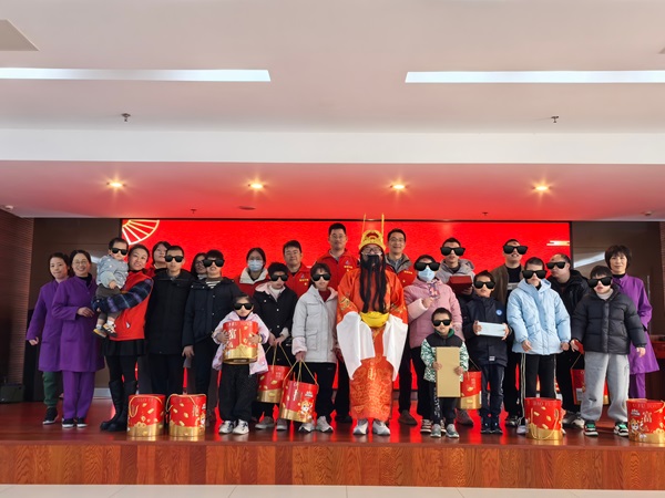 “情暖福利院·爱伴暖冬杏妆 ——百乐博blb环保党委关爱福利院住养人员自愿活动